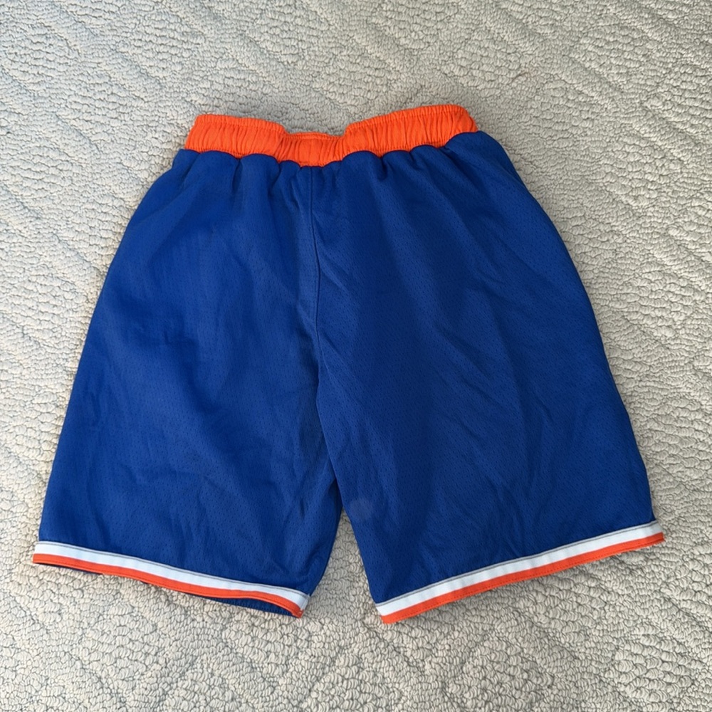 Go New York go New York go! Knicks kids shorts in excellent condition - Picture 3 of 6
